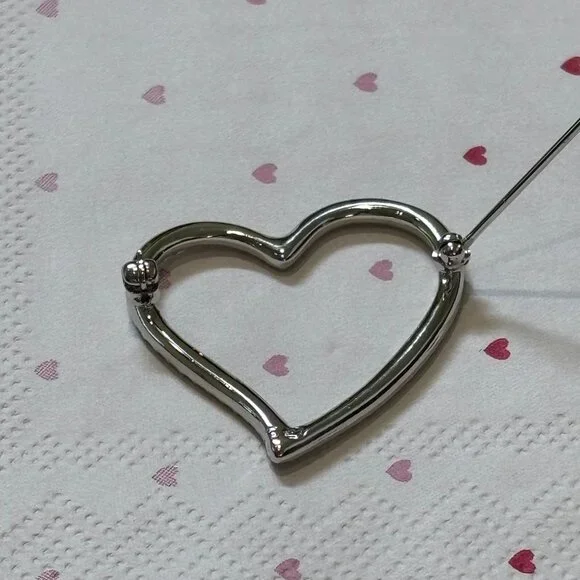 Vintage Silver Tone Clear rhinestone Heart Brooch - Picture 11 of 15